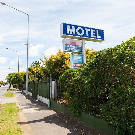 Sunset Lodge Motel Taupaki Eksteriør bilde